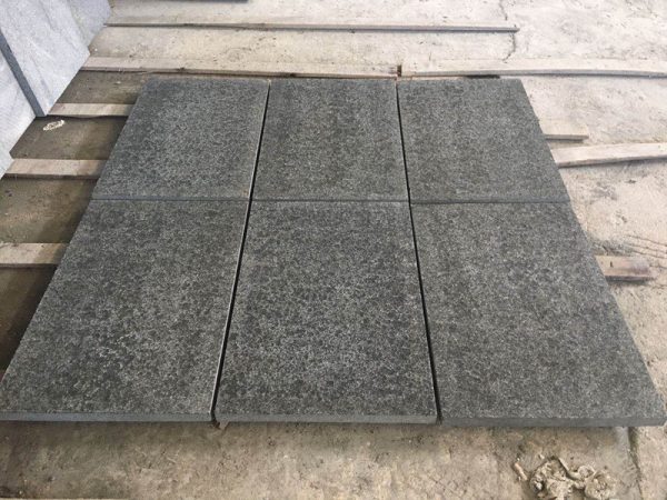 Black Pearl granite paving tiles