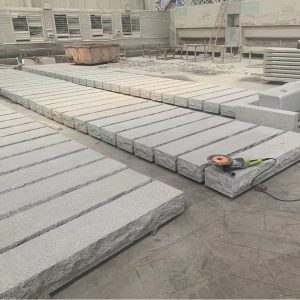 Natural Split Silver Grey Granite G603 Granite White Grey Stair Step Stone With Good Quality